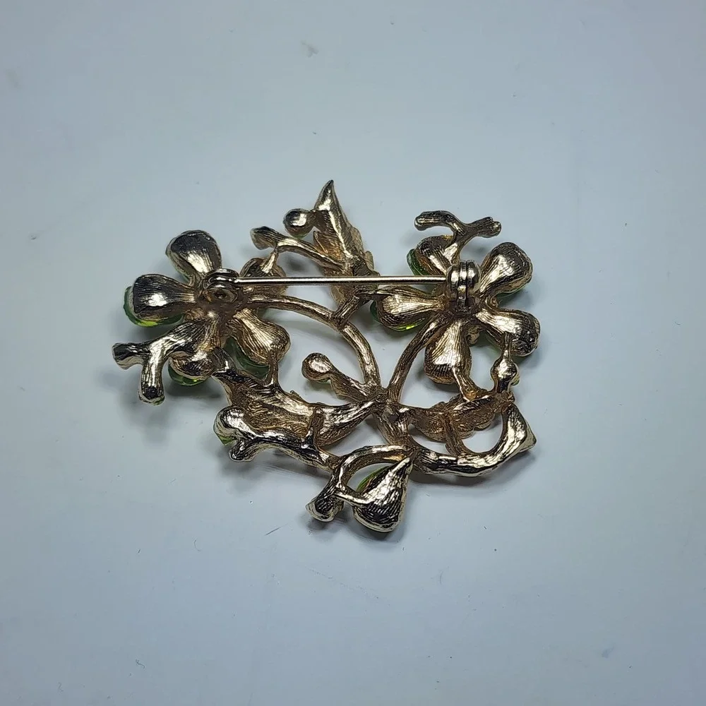 Unbranded vintage gold